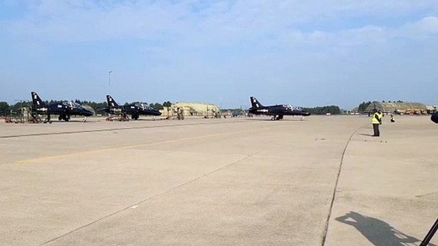 Hawk T1 jet taxiing on runway ahead of final flypast