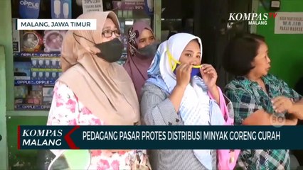 Video herunterladen: Dinilai Tidak Adil, Pedagang di Malang Protes Saat Operasi Pasar Minyak Goreng Curah