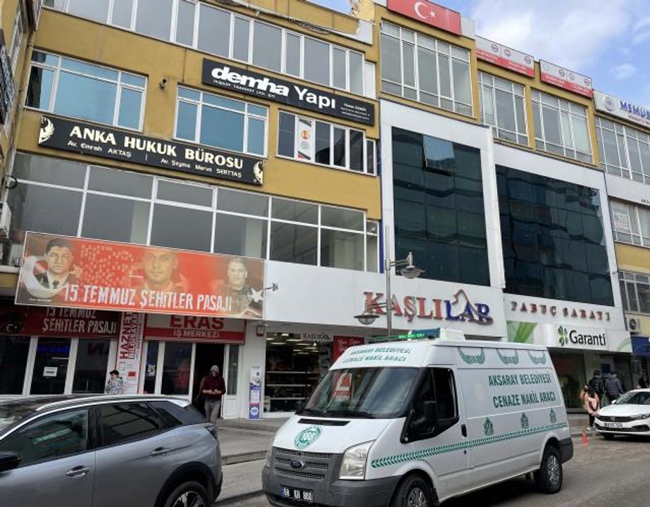 Merdivenden düşen kişi öldü