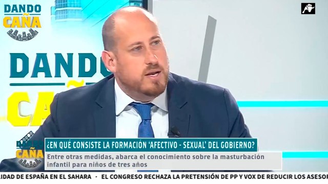 David García (VOX) reacciona a la guía ‘afectivo-sexual’ del Gobierno: ¡Que saquen sus sucias manos de nuestros hijos!