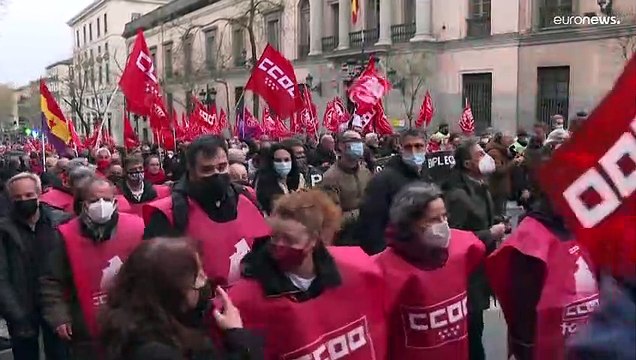El Gobierno de España negocia con los transportistas un acuerdo que acabe con la huelga indefinida