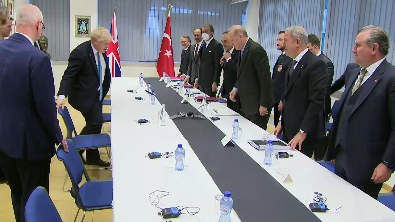 Boris Johnson meets Turkish President Erdoğan f...