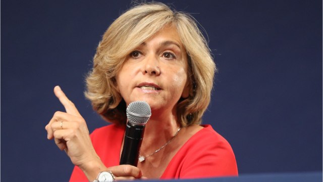 VOICI : Valérie Pécresse : la candidate testée positive à la Covid-19 le lendemain de son passage dans Face à Baba