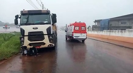 Acidente na marginal da PR 323 deixa condutor de moto ferido