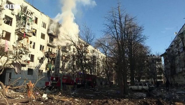 Russian warship destroyed in occupied port of Berdyansk, says Ukraine - BBC News