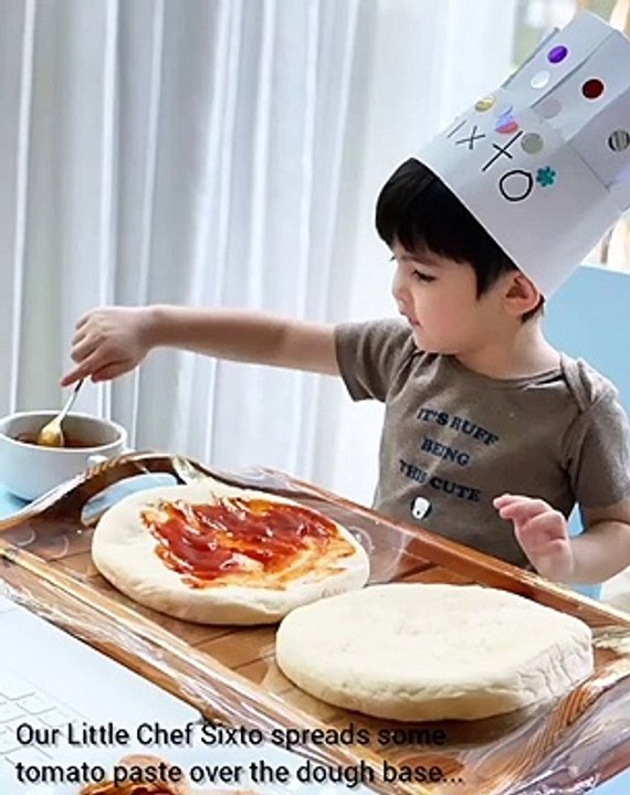 Sixto making pizza