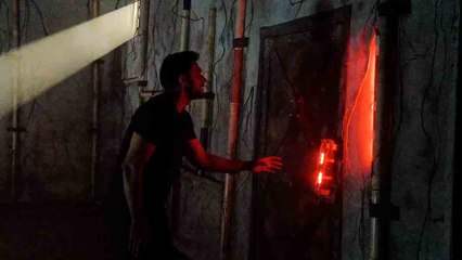 Ziddi Dil Maane Na On Location: Karan Shergill Warns Monami to stay away from Bomb | FilmiBeat
