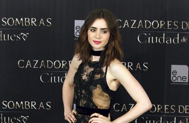 Lily Collins wants to land a role on Broadway