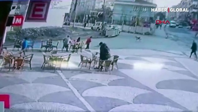 Esenyurt'ta bir kişi eşini taciz ettiği iddiasıyla zihinsel engelli şahsı bıçakladı