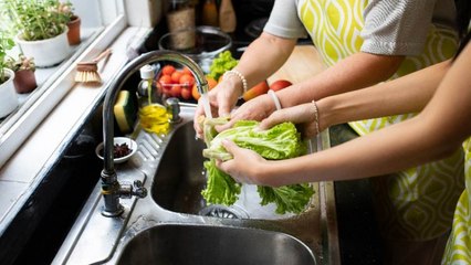 Anti Pestisida! Disinfeksi Buah dan Sayuran dengan 3 Bahan Ini