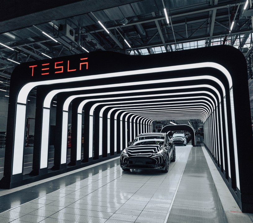 Anticipez le contrôle technique, Tesla ouvre son usine à Berlin… le JT Auto