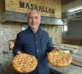 İZMİR'DE 350 GRAM SUSAMLI PİDE 6 LİRA