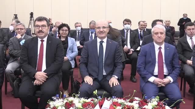 YÖK Başkanı Özvar: Türkiye, öncelikli hedefleri bakımından nitelikli bilgi üretmek ve bunun ekonomik getirilerini güvence altına almak istemektedir