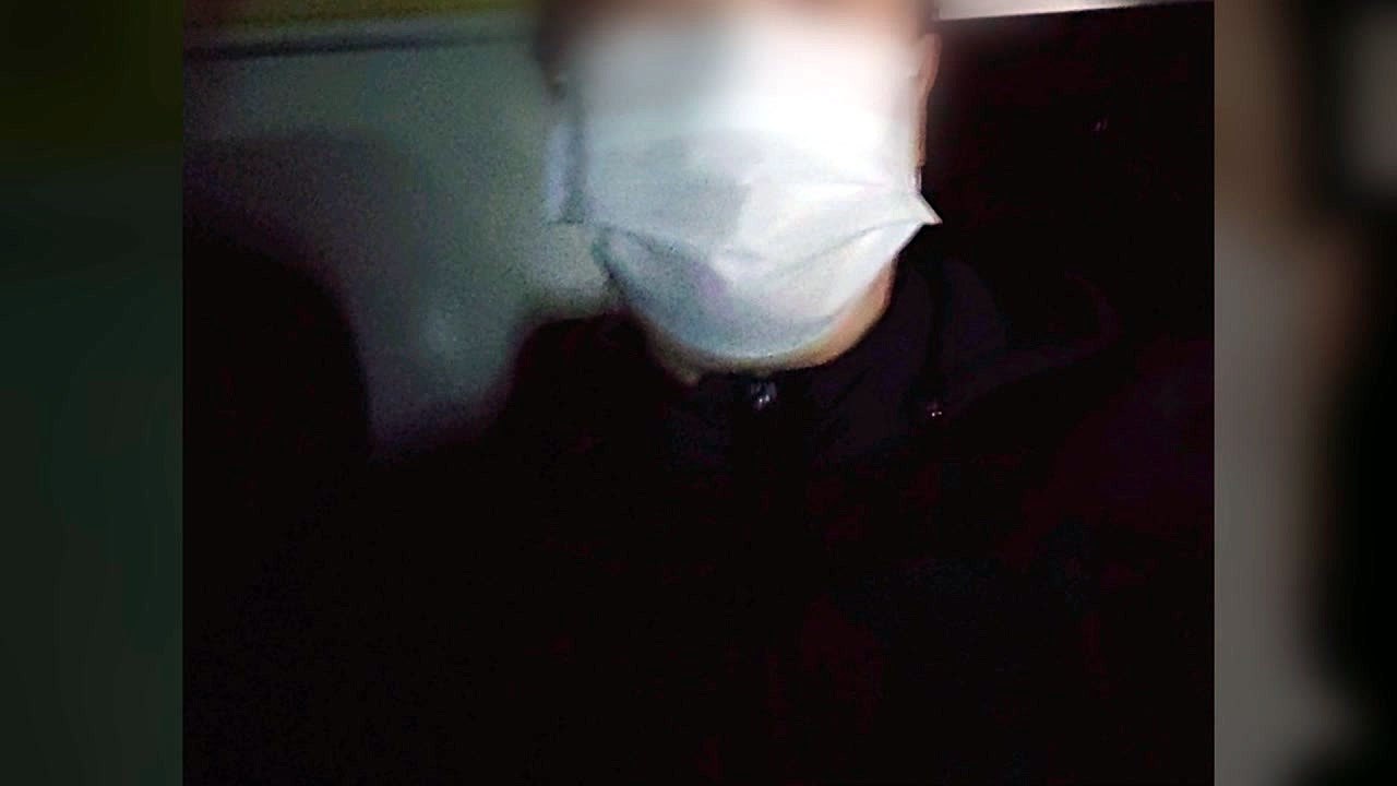 서울 지하철 7호선 전동차 불 끈 채 운행...출근길 승객 불편 / YTN