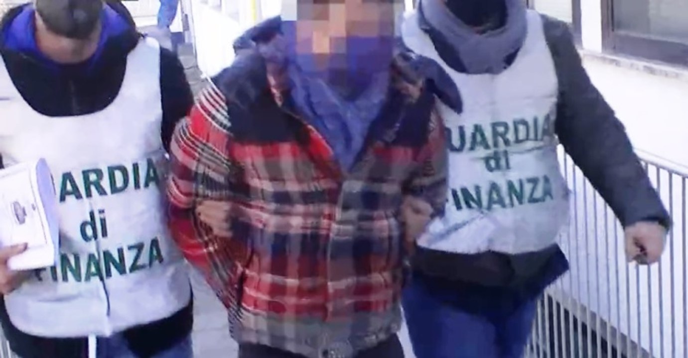 Rovigo - Frode fiscale in settore abbigliamento, arrestato imprenditore cinese. Sequestri per 1 milione (25.03.22)