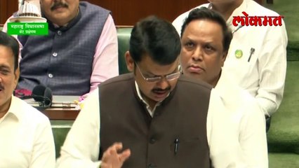 फडणवीसांच्या तीन कविता, ठाकरेंचं एका वाक्यात उत्तर