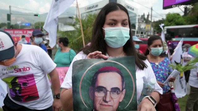 Peregrinaje en San Salvador por el aniversario del asesinato de san Óscar Romero