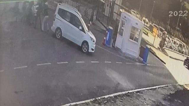 Son dakika haberleri... Küçükçekmece Adliyesi önünde 4 kişinin öldüğü çatışma kamerada