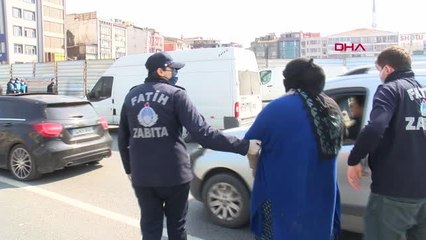 Son dakika haber... İSTANBUL-FATİH'TE DİLENCİ OPERASYONU; KURTULMAK İÇİN MEYDAN ORTASINDA KIYAFETLERİNİ ÇIKARTTI