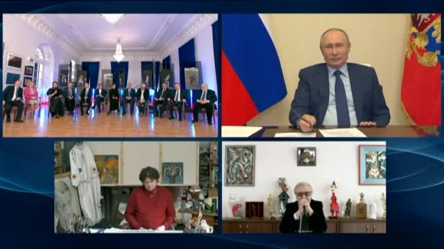 Putin acusa a Occidente de amenazar la cultura rusa en una reunión con intelectuales