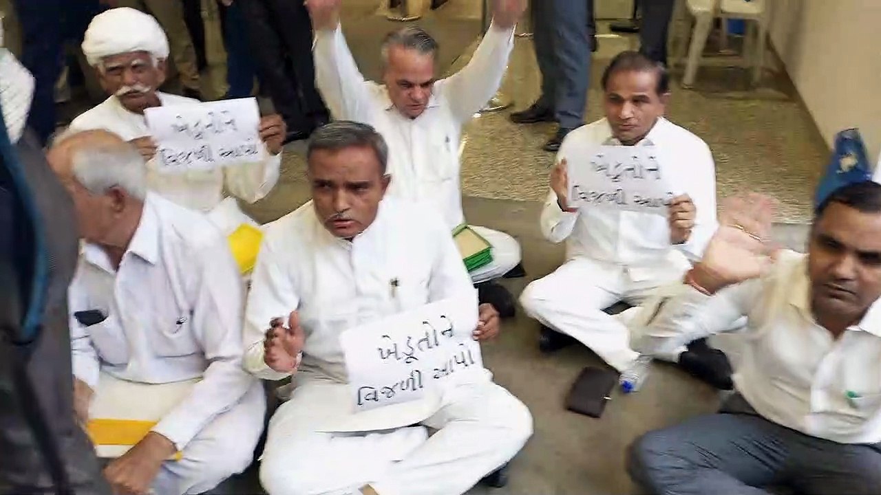 किसानों को आठ घंटे बिजली देने की मांग