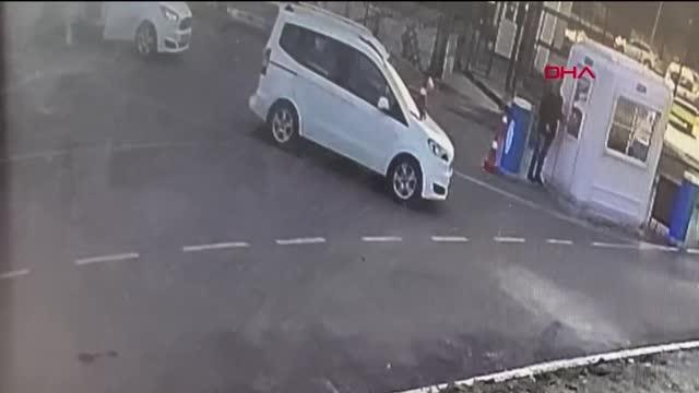 Son dakika haber... KÜÇÜKÇEKMECE ADLİYESİ ÖNÜNDE 4 KİŞİNİN ÖLDÜĞÜ ÇATIŞMA KAMERADA