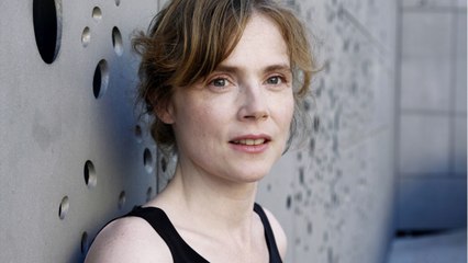 VOICI : Isabelle Carré : ses confidences poignantes sur sa tentative de suicide à l'adolescence