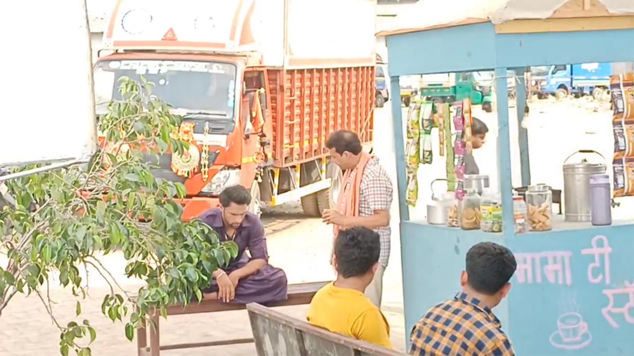 Ziddi Dil Maane Na On Location: Balli refuses to do charu's work, Charu threatened Balli | FilmiBeat