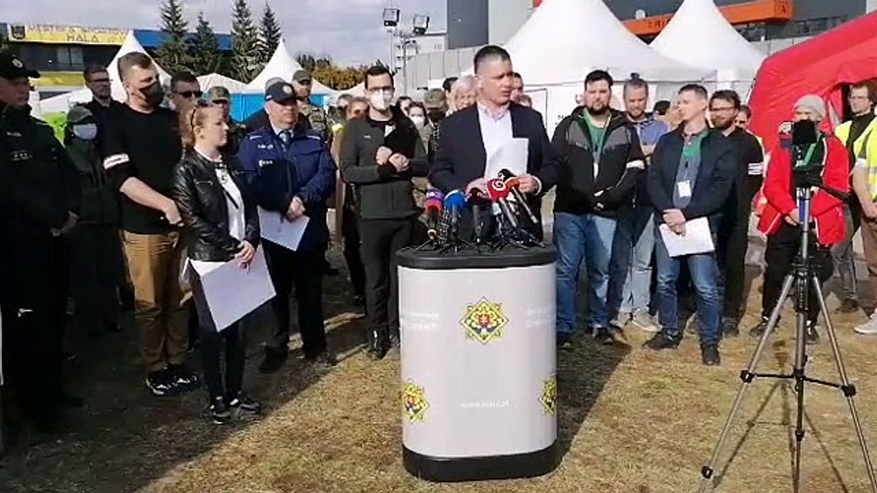 ZÁZNAM: R. Mikulec sa svojho odvolávania pre nezvládnutie utečeneckej krízy neobáva