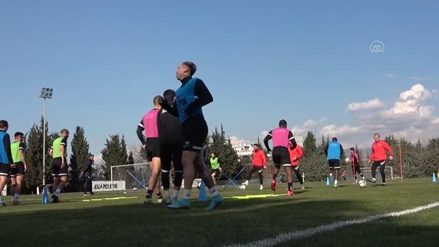 Altay Teknik Direktörü Sinan Kaloğlu: Son 8 maçtaki 24 puana talibiz