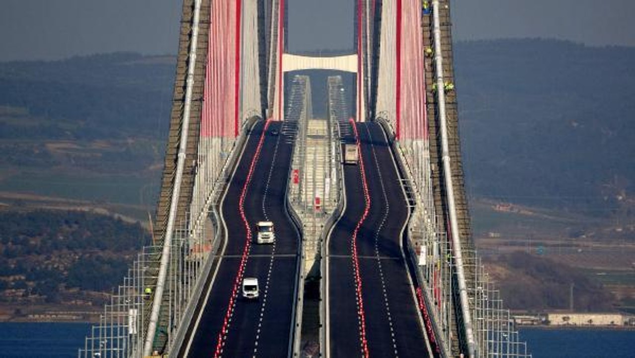 1915 ÇANAKKALE KÖPRÜSÜ'NDEN ÜCRETLİ GEÇİŞLER BAŞLADI