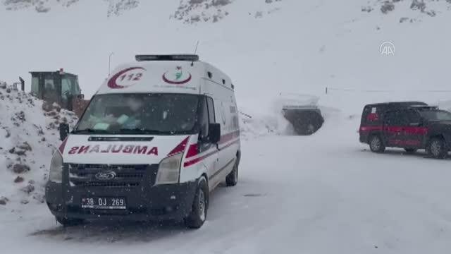 Son Dakika | Maden ocağında göçük altında kalan 2 işçiden biri hayatını kaybetti - Vali Günaydın