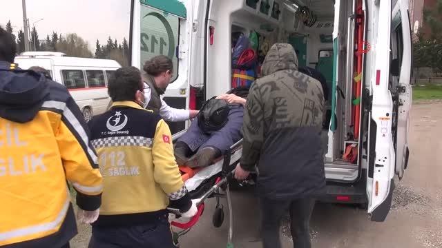 Kontrolden çıkan otomobil bariyere ok gibi saplandı