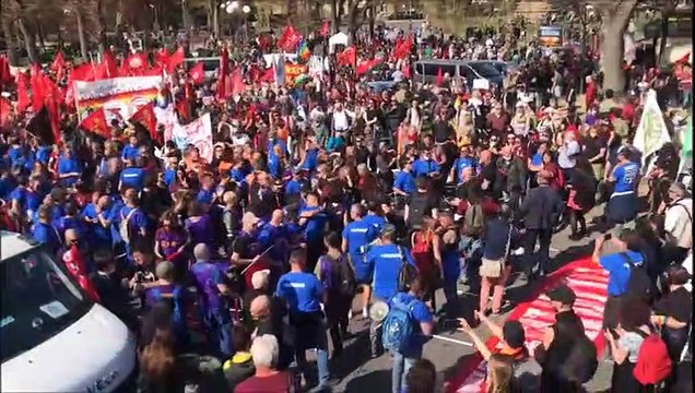 Firenze, il maxi corteo di Gkn e Fridays for Future: Ambiente e crescita possono coesistere