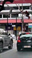 Faire la manche façon cirque du soleil... La classe