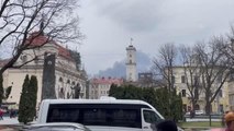 Son dakika... Rusya'nın Ukrayna'ya saldırıları - Lviv'de bir bölgeden dumanlar yükseldi (3)