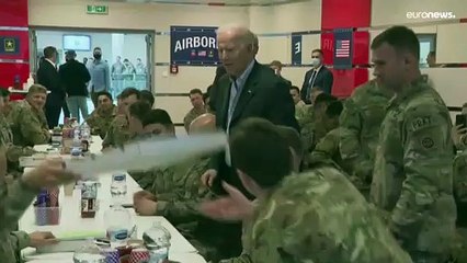 Biden visita le truppe Usa in Polonia: "Combattiamo per la libertà"