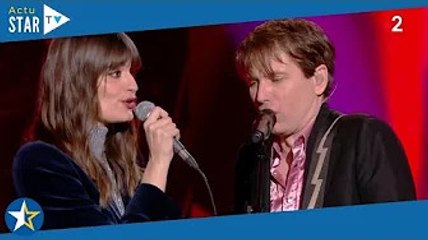 Clara Luciani : ce moment de complicité entre la chanteuse et Alex Kapranos sur le plateau de Tarata