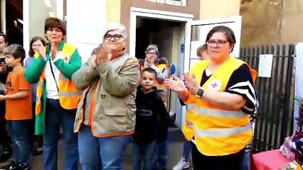 Brumath le Club SSB et La Croix Rouge Distribution de jouets