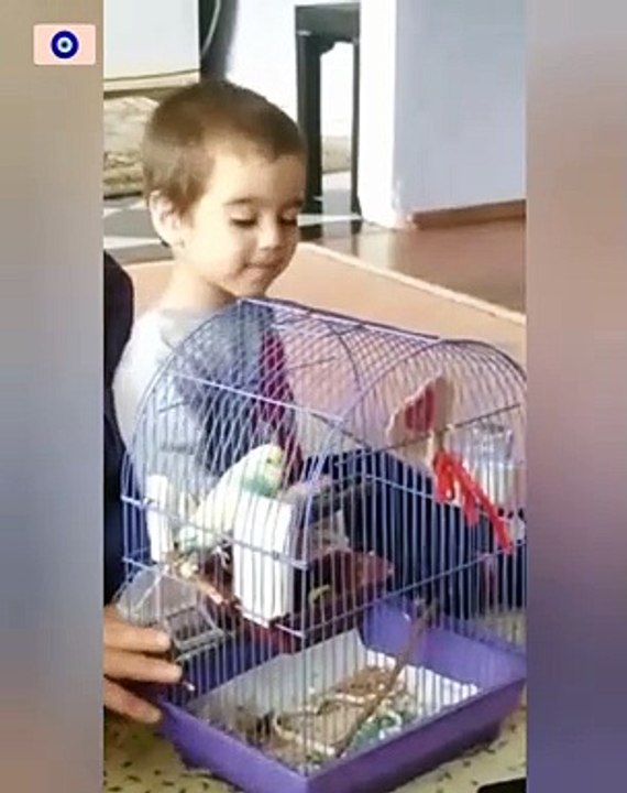 The bird bit Efkan☺️