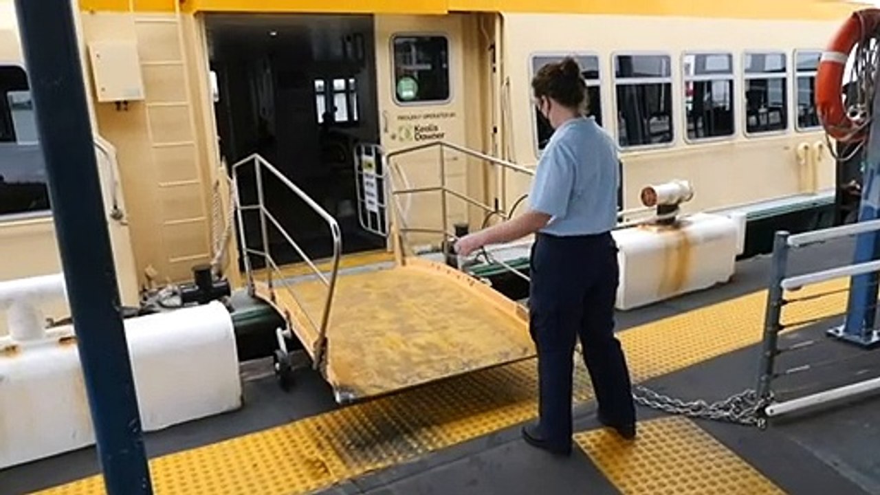 All-female crew breaking down barriers in maritime industry