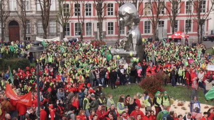 Grogne dans l'enseignement : 5.000 profs dans les rues de Mons