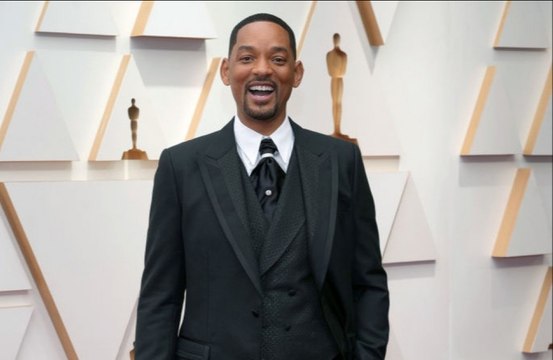 Will Smith pede desculpas a Chris Rock por agredi-lo durante cerimônia do Oscar