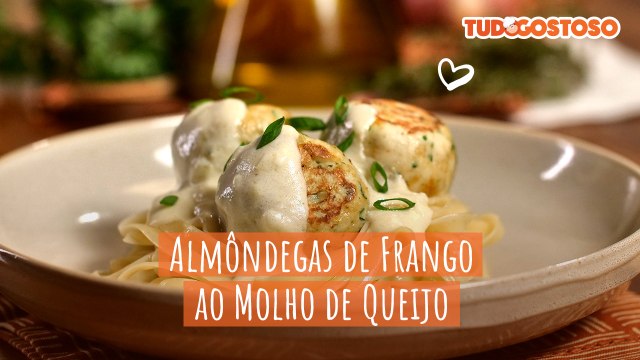 Almôndegas de frango ao molho de queijo