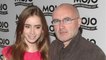 VOICI :  Adieux de Phil Collins : sa fille Lily Collins lui rend un bouleversant hommage