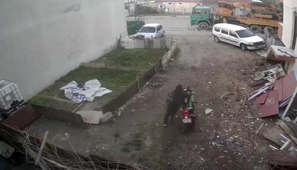 Motosiklet hırsızı kamerada