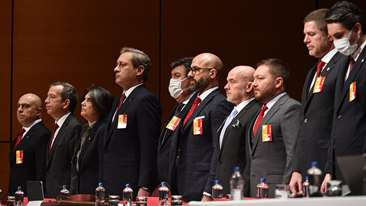 Burak Elmas ve yönetimi idari olarak ibra edilmedi