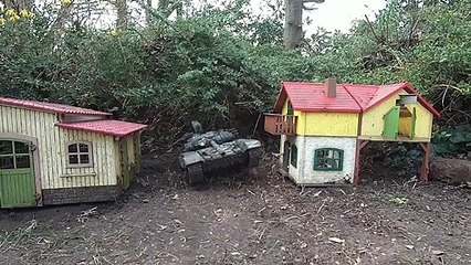 Russian T72 Z tank hit by Switchblade Drone in Ukraine