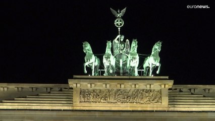 Monumentos às escuras para a "hora do planeta"