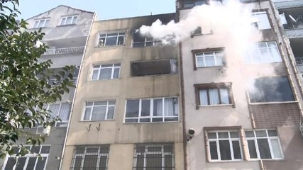 Son dakika haberi | BAYRAMPAŞA'DA ELEKTRİK KONTAĞINDAN ÇIKAN YANGINDA 1 KİŞİ DUMANDAN ETKİLENDİ